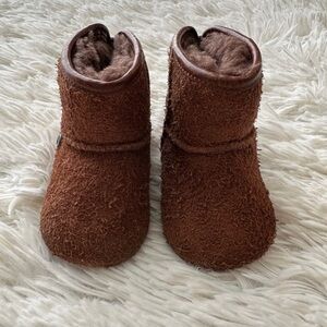 Ugg Star Wars Chewbacca Baby Booties Size 2/3
